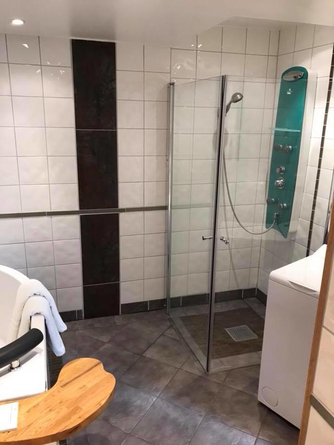 Kisa Waerdshus & Hotell Екстериор снимка