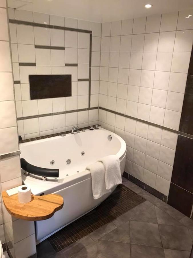 Kisa Waerdshus & Hotell Екстериор снимка